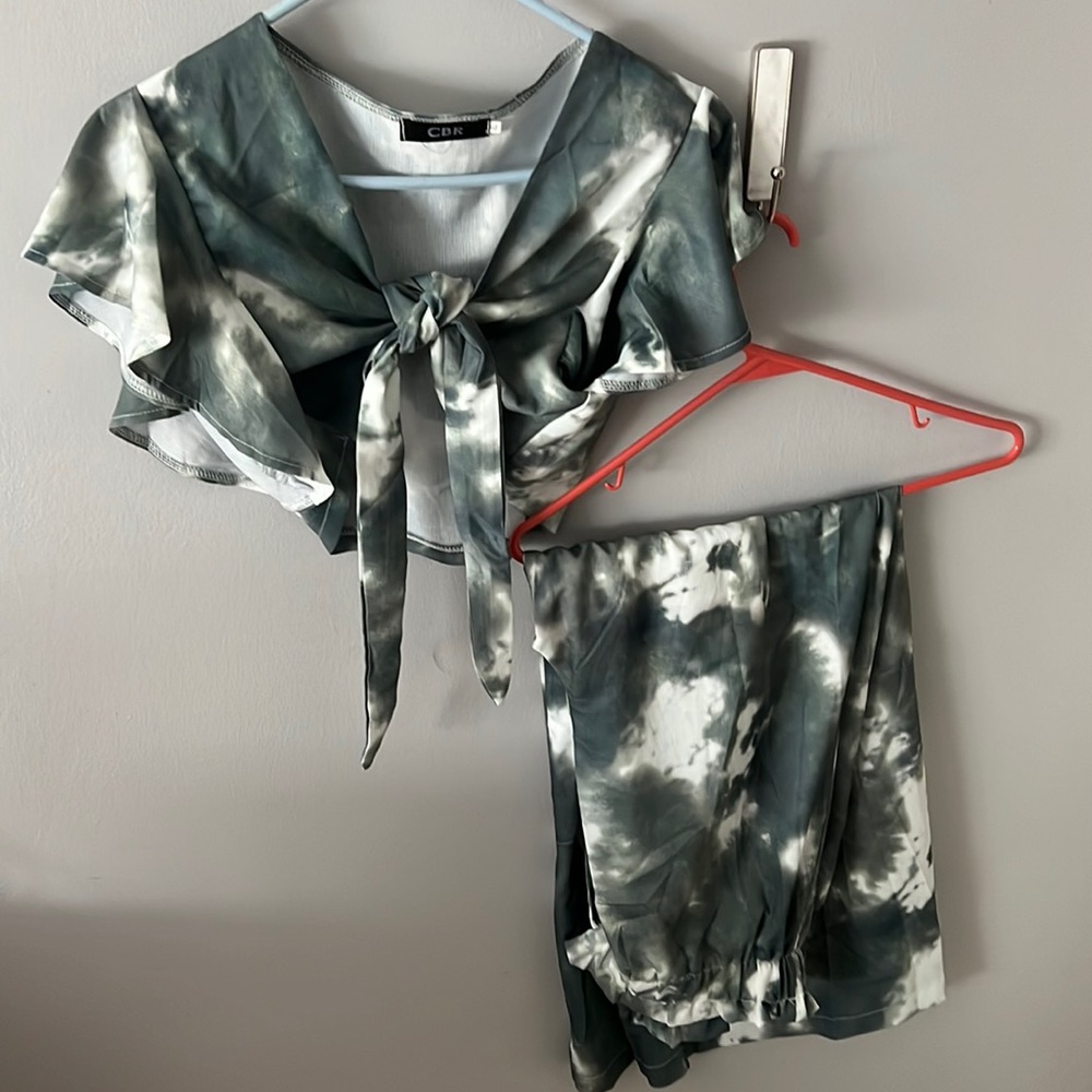 2 piece matching tie dye set. NEVER WORN